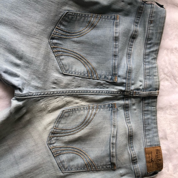 Hollister light-wash skinny jean - Picture 2 of 3